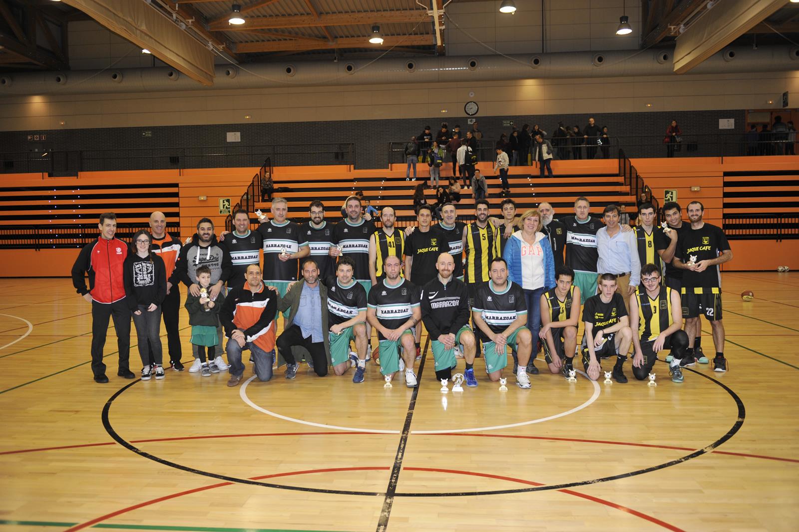 Jornada dedicada al basket masculino con juveniles y senior dentro del X Torneo de Navidad